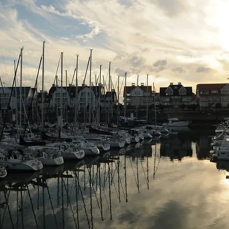 6de Hemel - 6eme Ciel - 6th Heaven アパート *