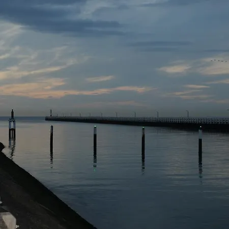 6de Hemel - 6eme Ciel - 6th Heaven Lejlighed